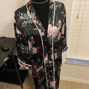 Long sleeved black and floral print silky material kimono WITH POCKETS